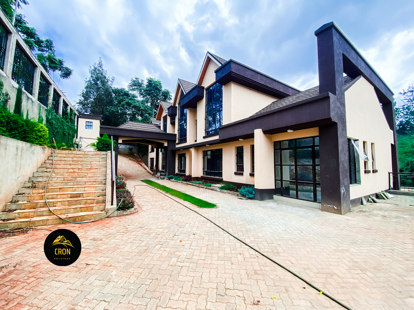 8 Bedroom Ambassadorial Mansion for Sale in Nyari, Nairobi | Cron Holdings